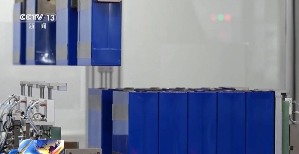 皇冠信用网正网
_皇冠信用网正网
我国科学家破解固态电池充电关键难题