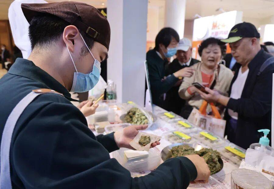 怎么申请皇冠信用網
_沪上著名演员集体现身！全员哽咽全场动容怎么申请皇冠信用網
，有人不惜为它抵押房产！面世在即，最新剧透