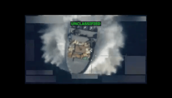 皇冠皇冠足球平台
_“重大决裂”皇冠皇冠足球平台
!美媒爆料:英国暂停与美国共享有关加勒比海所谓“贩毒船”情报