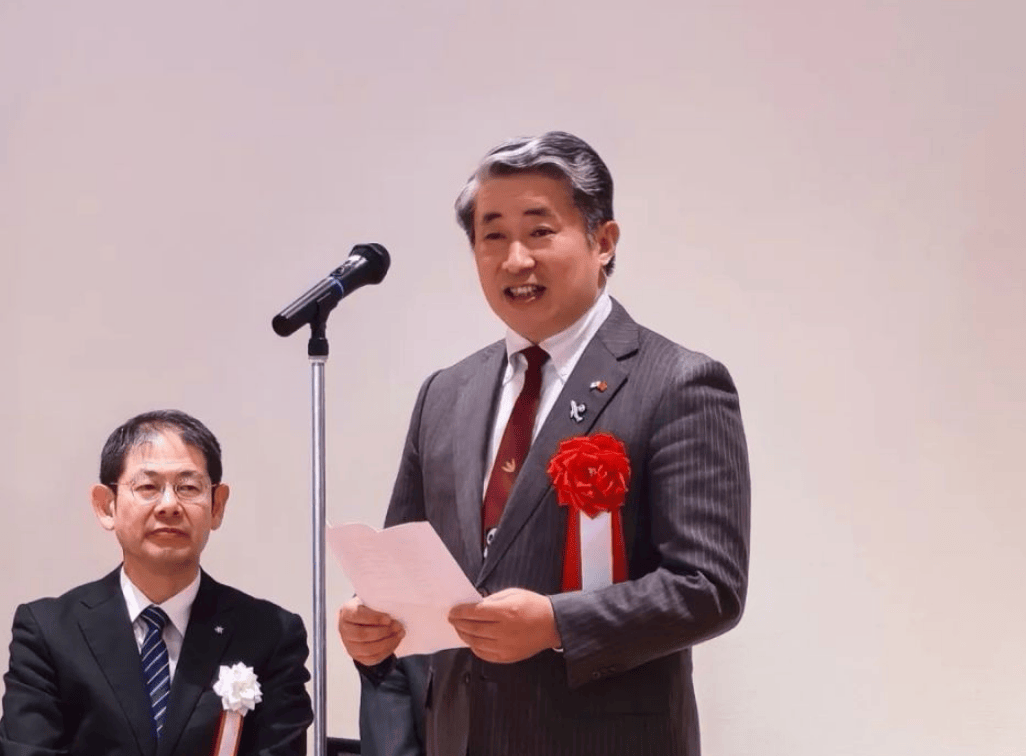 皇冠信用盘平台
_比高市早苗更希望中日开战的人出现？公然叫嚣驱逐薛剑总领事皇冠信用盘平台
，还要追究到底