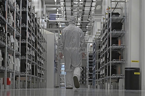 皇冠登3代理申请
_阿斯麦CEO就安世半导体事件表态:此事凸显供应链脆弱性皇冠登3代理申请
,对话可防止争端升级