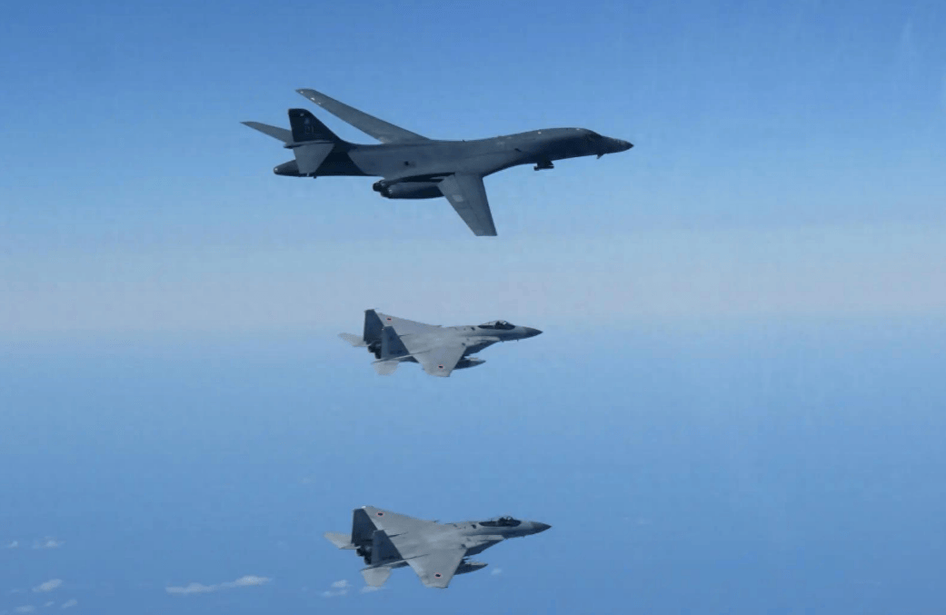 皇冠信用网开户
_美日战机琉球集结皇冠信用网开户
,不许中国改变现状?不到24小时,福建舰“亮剑”了!