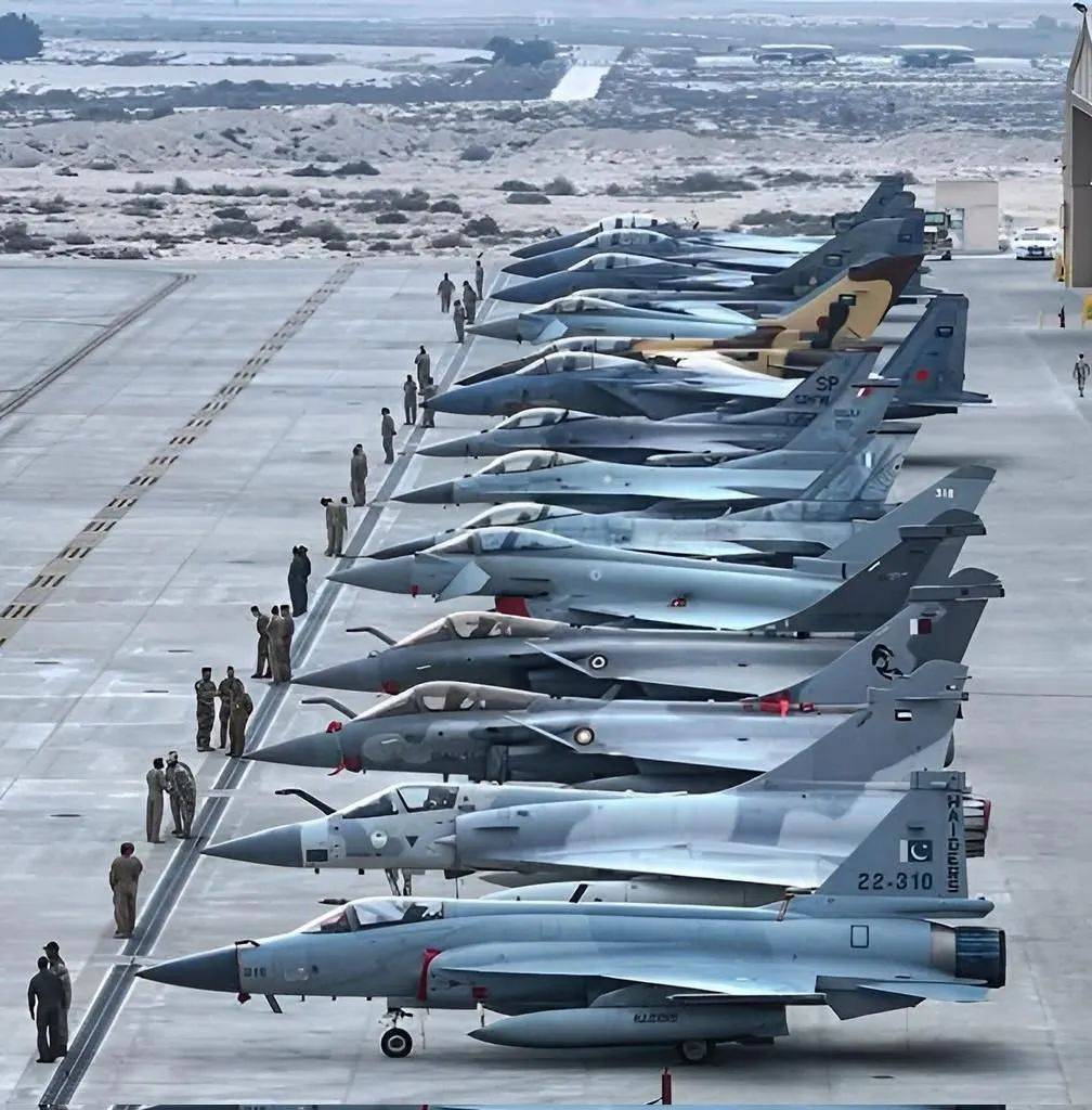 皇冠信用網代理注册
_苏35在埃及惨败皇冠信用網代理注册
!俄媒破防:输给了被中巴造“米格21”击落的阵风