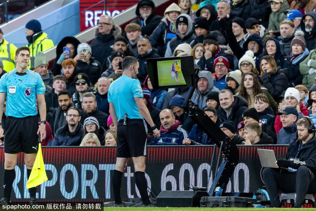 巴拉圭足球_阿森纳在维拉公园的戏剧性失利让英超冠军争夺战全面重启