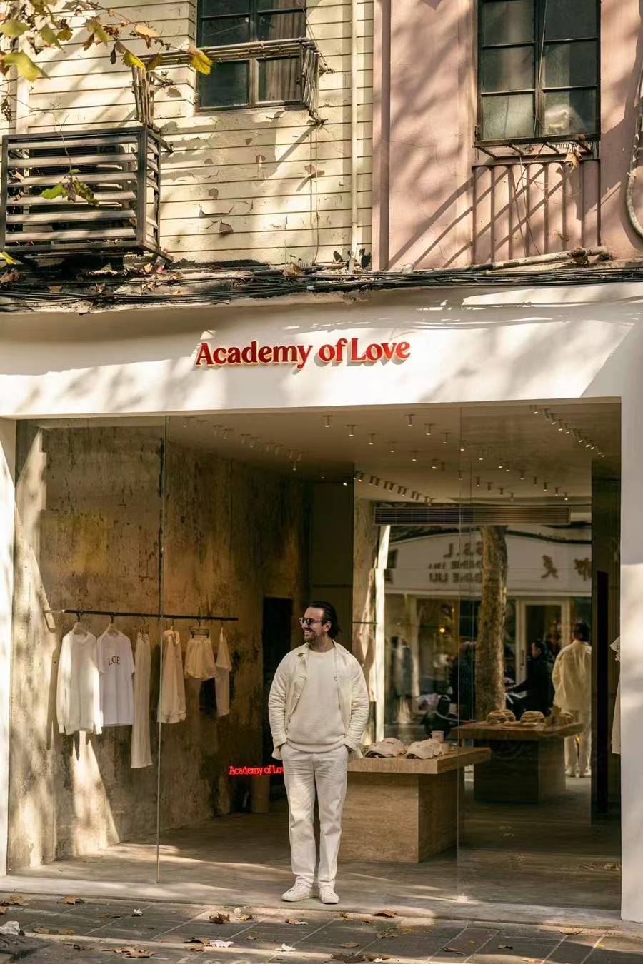 皇冠信用网会员注册网址
_法国人在上海开店皇冠信用网会员注册网址
,只卖白色衣服竟然火了丨上海滩上洋掌柜