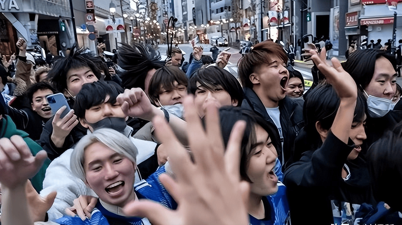 正版皇冠信用网代理_日本政坛风云骤变正版皇冠信用网代理，民调出现惊天逆转！高市支持率狂飙至92.4%