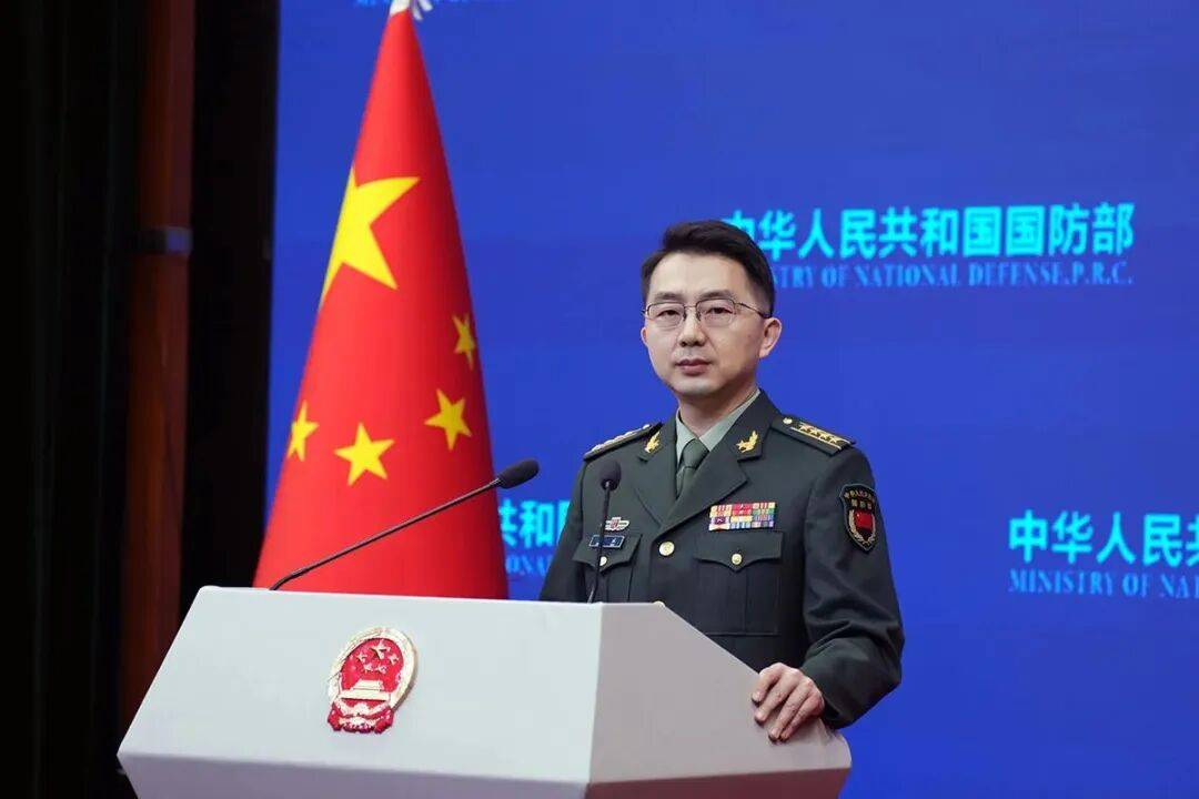 皇冠信用网在线申请_高市早苗称应将自卫队写入宪法皇冠信用网在线申请,国防部三个排比句回应:这是掏空“和平宪法”根基、谋求军事松绑、妄图重走军国主义邪路