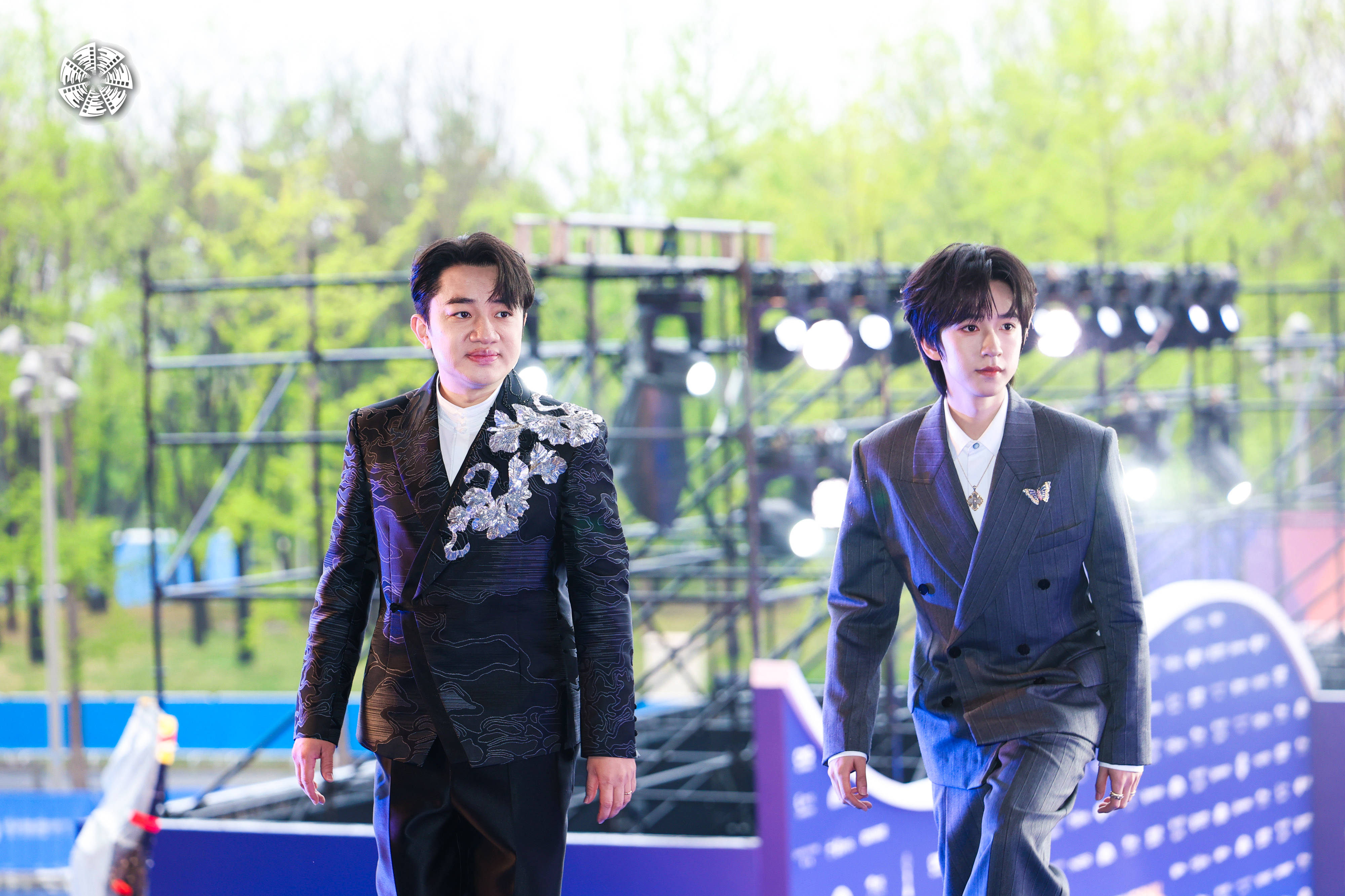 皇冠信用网正网_群星汇聚皇冠信用网正网!第十六届北影节红毯高清大图来了