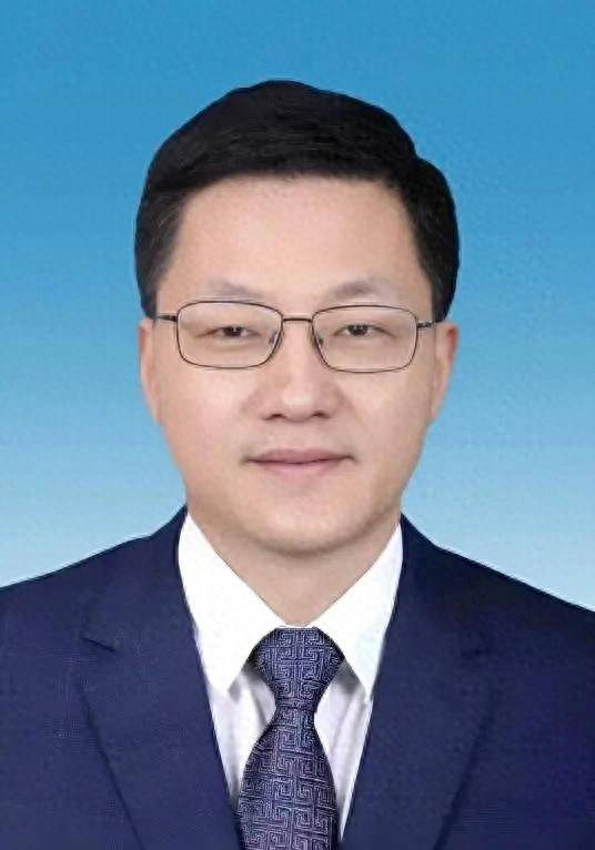 世界杯买球首页 _南京市委副书记、统战部部长刘海涛世界杯买球首页 ，辞去南京市监委主任职务；曾任连云港市纪委书记、江苏省纪委副书记、南京市纪委书记等职务